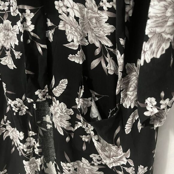 Spiritual Gangster Black Grey Floral Robe OS - Picture 4 of 7